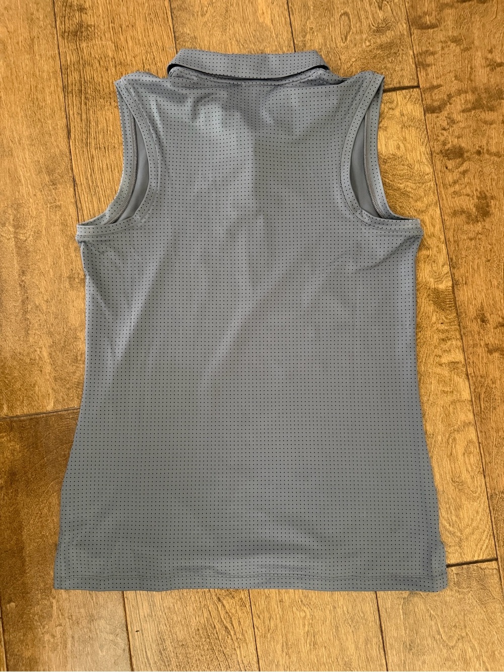 Nike Women’s Light Gray Dri-FIT Sleeveless Polo Tank size SMALL - Picture 2 of 3